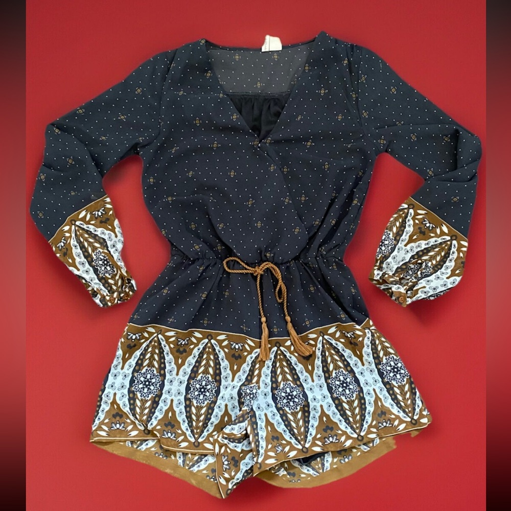 EUC Japan Jumper Romper Shorts Women’s Size S Ajrakh style Paisley Print Boho - Picture 3 of 16